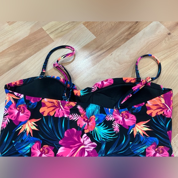Floral bathing suit top - Picture 3 of 3
